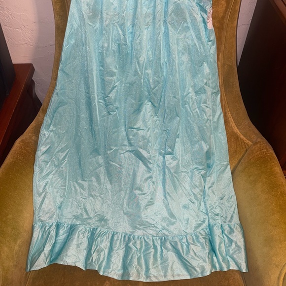1940s NightGown ๐ - Picture 12 of 13